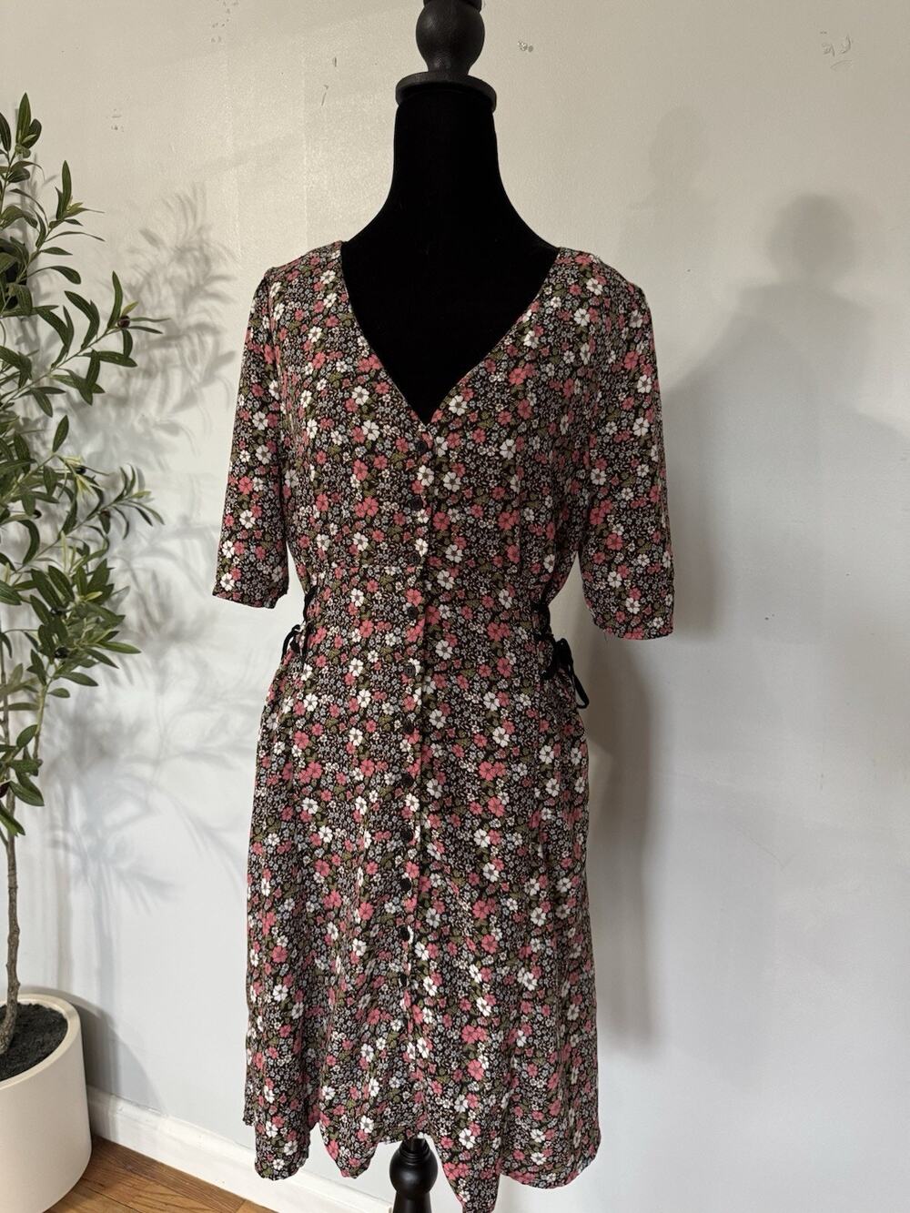 VTG Button-Up 60’s 70’s FLORAL DRESS SZ M Side STRAPS Fairy Grunge Whimsical